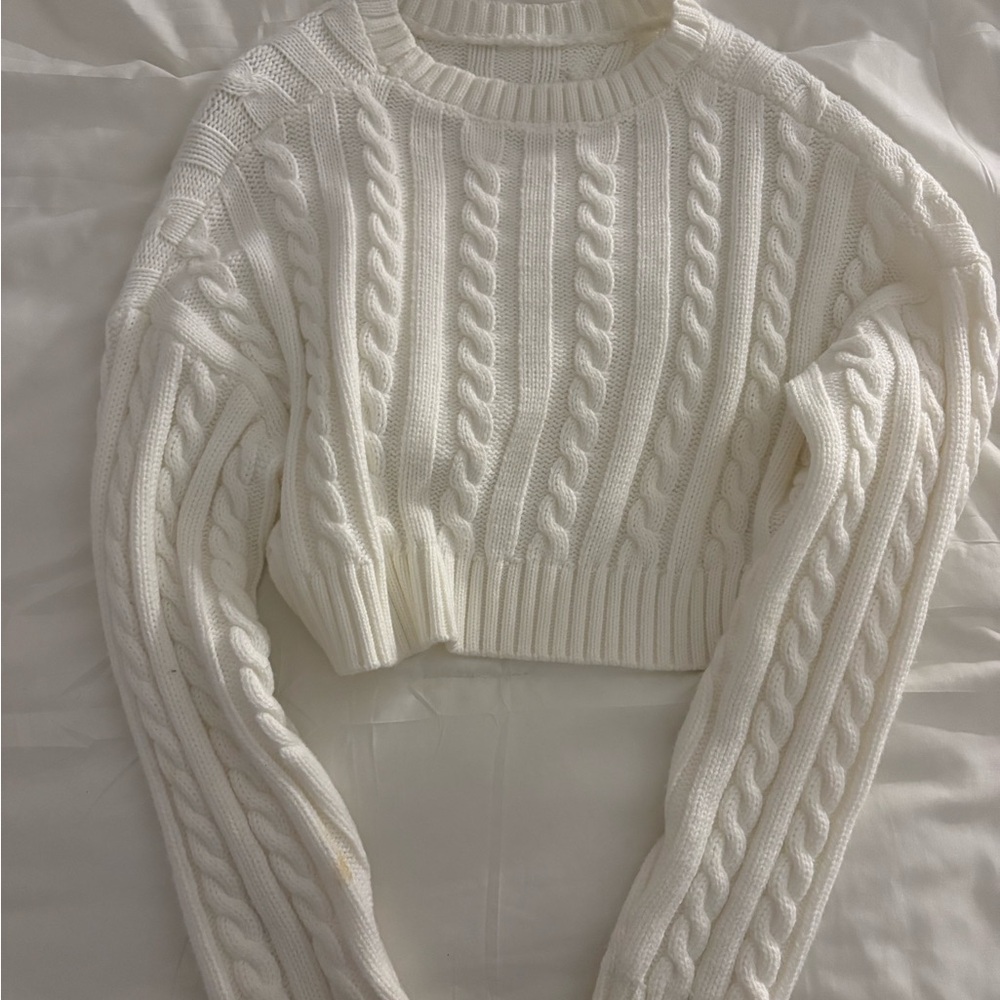 Cozy White Cable Knit Cropped Sweater